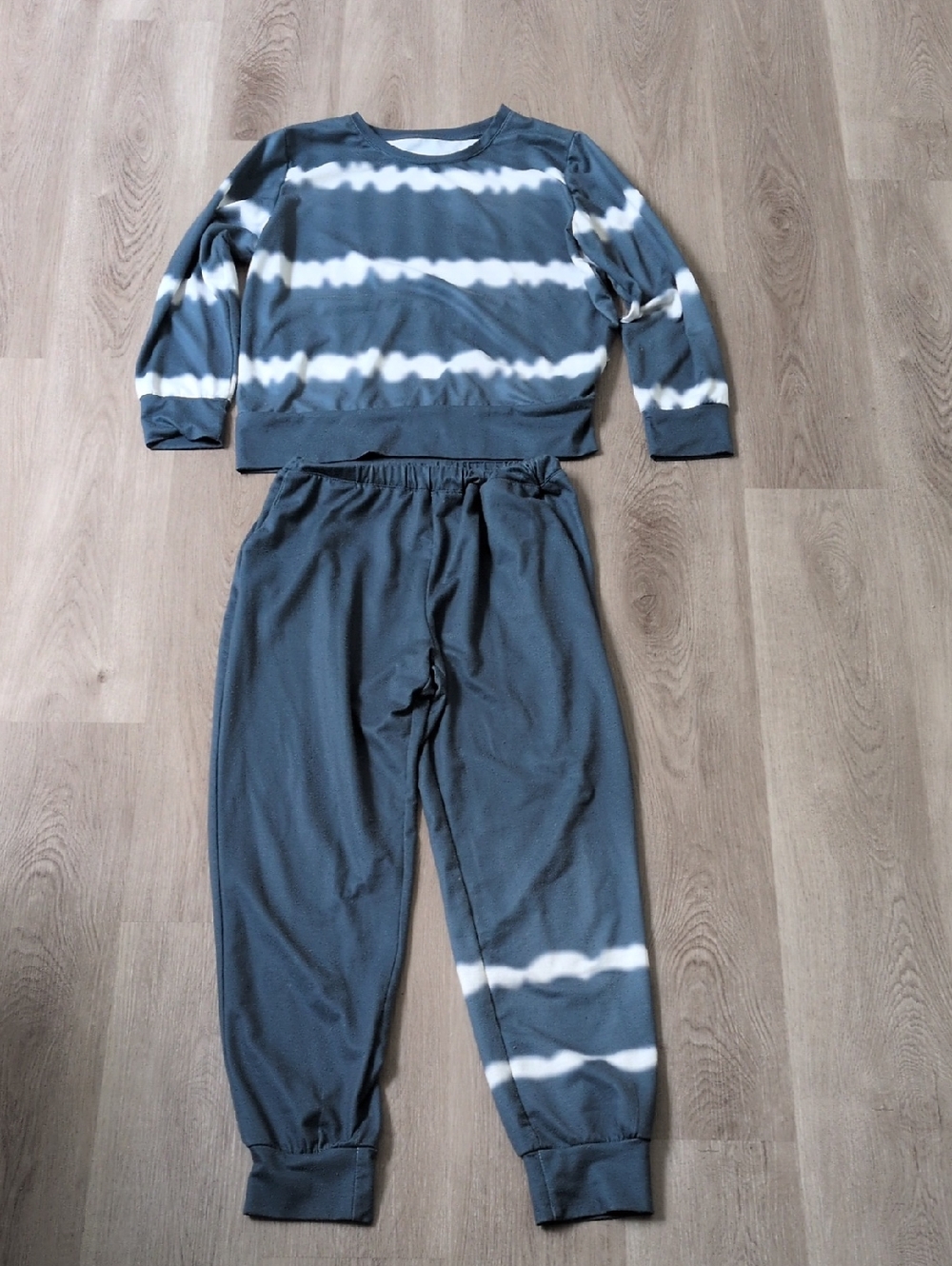 Tie-Dye Lounge Set in Slate Blue and White